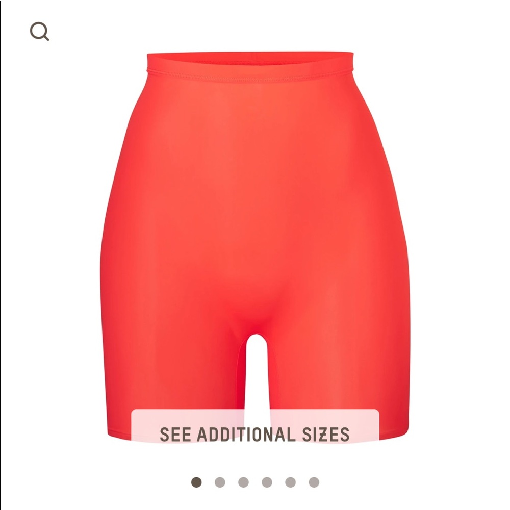 NWT SKIMS Jelly Sheer short Poppy M